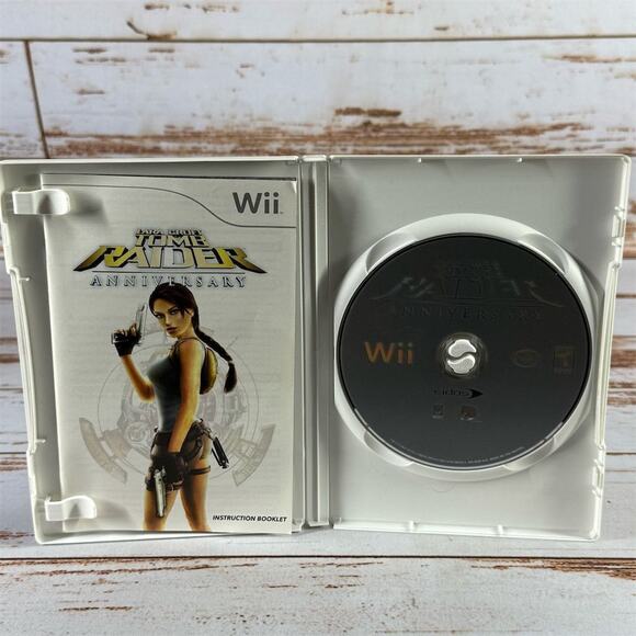 Lara Croft: Tomb Raider Anniversary Nintendo Wii 2007 Action Adventure Game - Picture 2 of 4